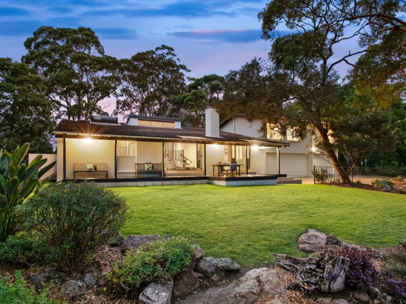 26 Gilwinga Drive, Bayview NSW 2104