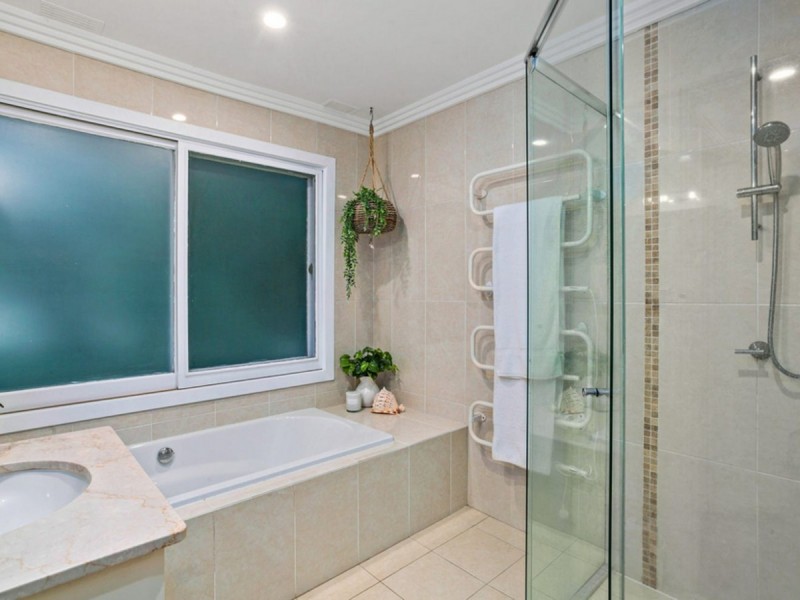 74 Alexandra Crescent, Bayview NSW 2104