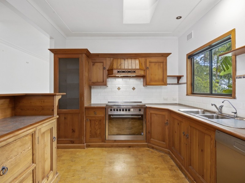 37 Wallumatta Road, Newport NSW 2106