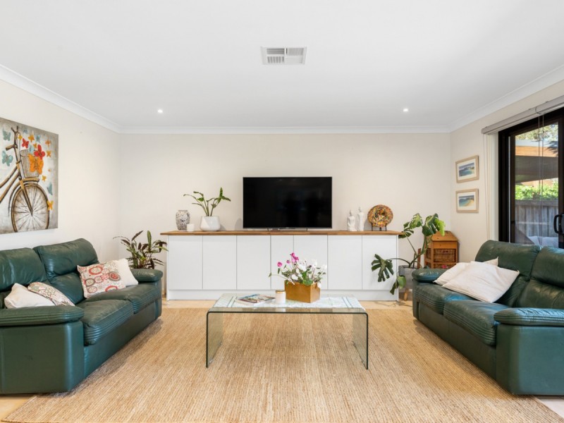 15 Streamdale Grove, Warriewood NSW 2102