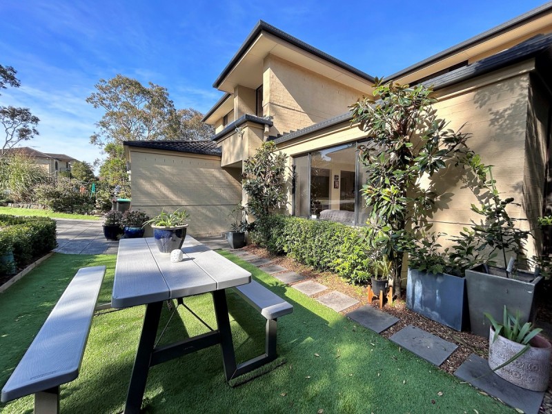 15 Streamdale Grove, Warriewood NSW 2102