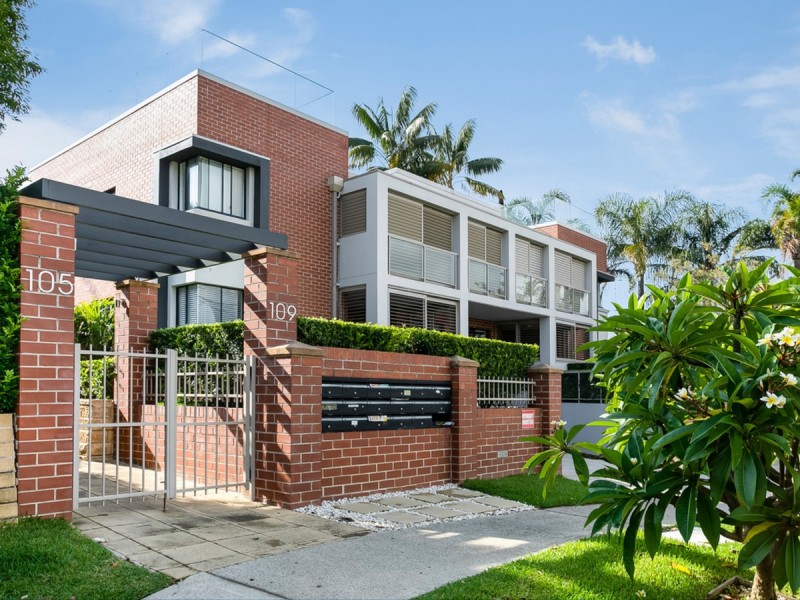 2/105 Lagoon Street, Narrabeen NSW 2101