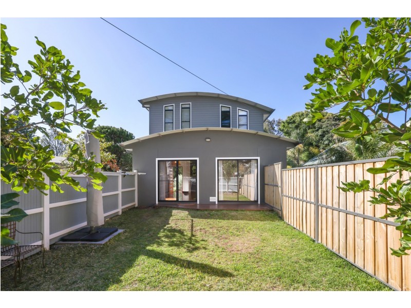 16 Seabeach Avenue, Mona Vale NSW 2103