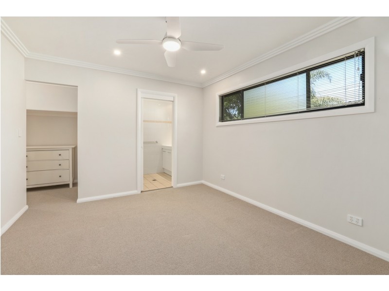16 Seabeach Avenue, Mona Vale NSW 2103