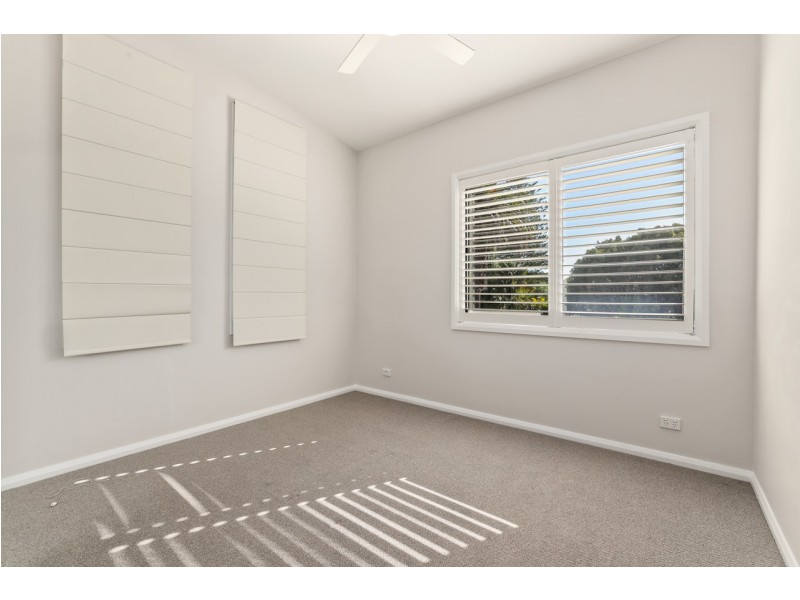 16 Seabeach Avenue, Mona Vale NSW 2103