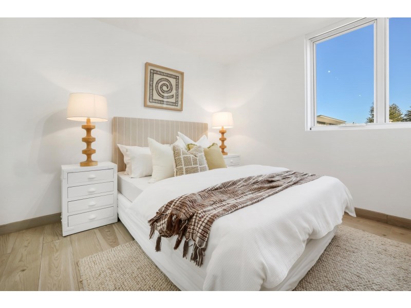 2/35 Surfview Road, Mona Vale NSW 2103