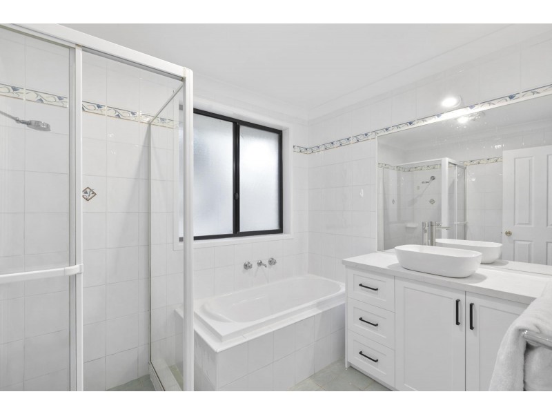 8 Bella Vista Court, Warriewood NSW 2102