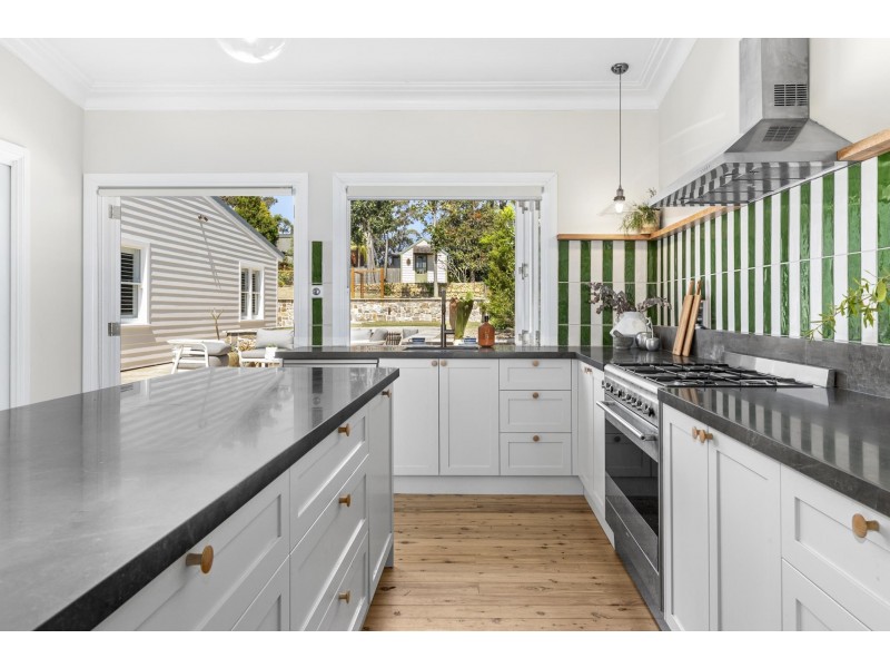 25 Weeroona Avenue, Elanora Heights NSW 2101