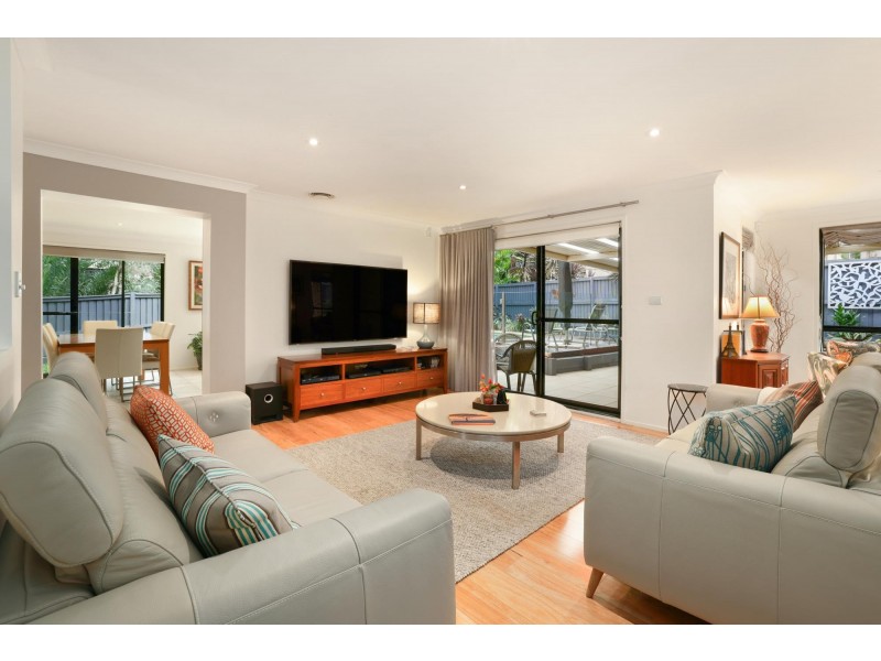 15 Lewis Close, Warriewood NSW 2102