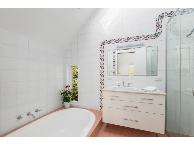 6 Konda Close, Bayview NSW 2104