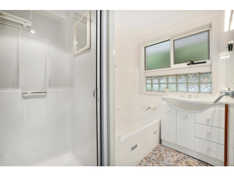 24 Moonbi Crescent, Frenchs Forest NSW 2086