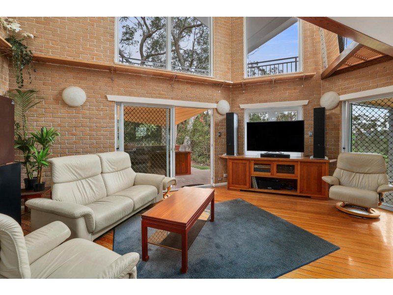 24 Moonbi Crescent, Frenchs Forest NSW 2086