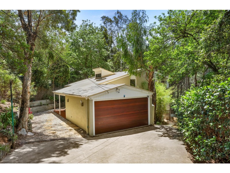 24 Loquat Valley Road, Bayview NSW 2104