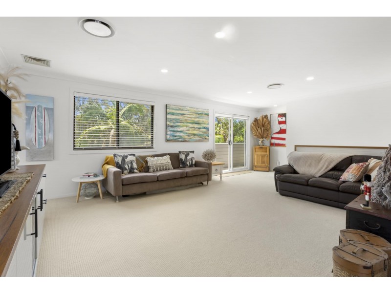 2 Hunter Street South, Warriewood NSW 2102