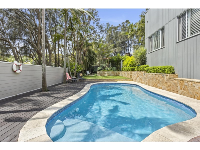 2 Hunter Street South, Warriewood NSW 2102