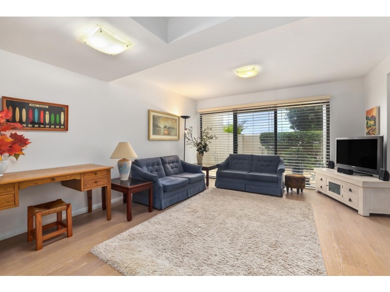 2/28-30 Golf Avenue, Mona Vale NSW 2103