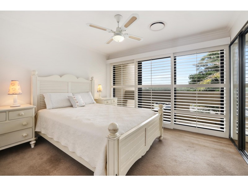 2/28-30 Golf Avenue, Mona Vale NSW 2103