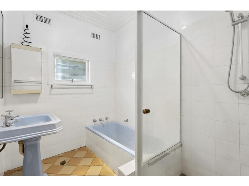 14 Roches Avenue, Bayview NSW 2104