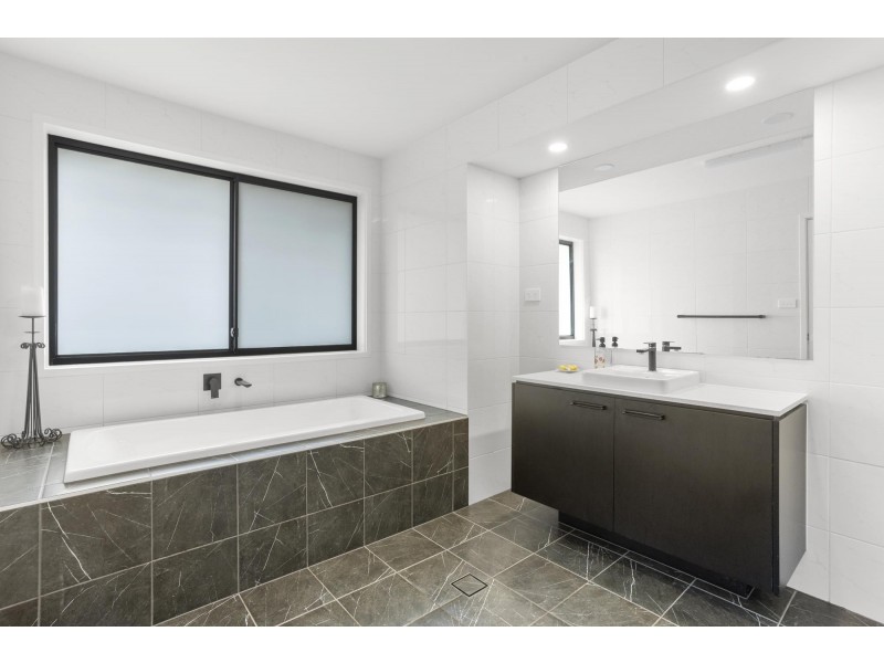 20 Oak Street, North Narrabeen NSW 2101