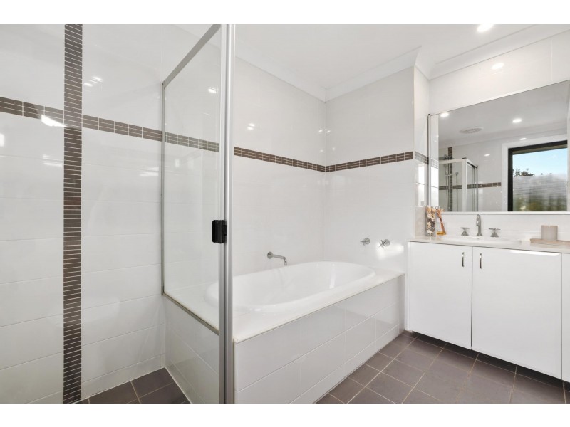 6/3 Fantail Avenue, Warriewood NSW 2102