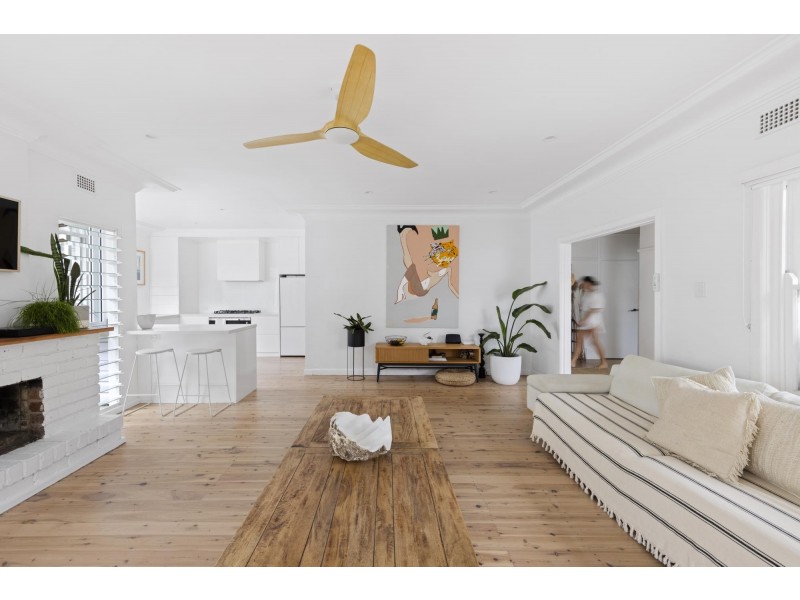 18 Hunter Street South, Warriewood NSW 2102