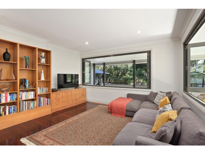 1 Suncrest Avenue, Newport NSW 2106