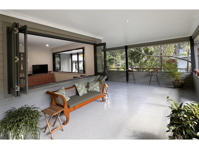 1 Suncrest Avenue, Newport NSW 2106