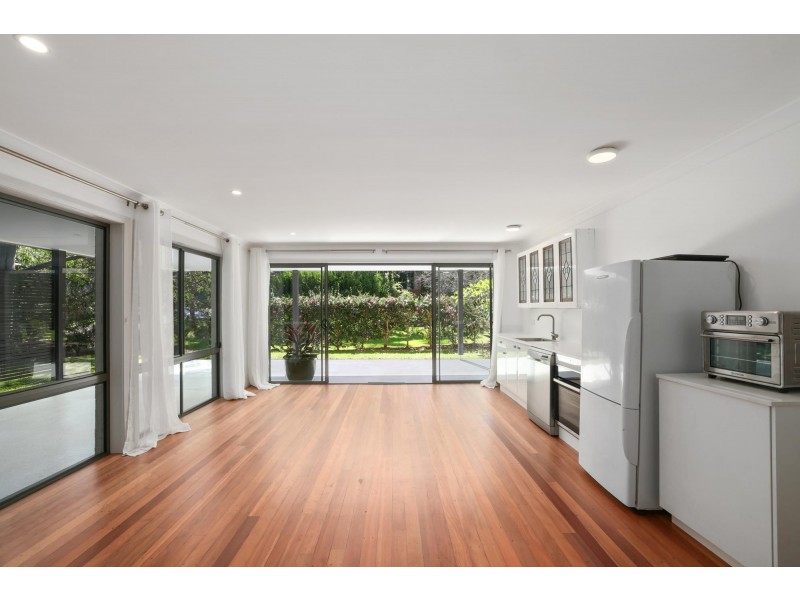 1 Suncrest Avenue, Newport NSW 2106