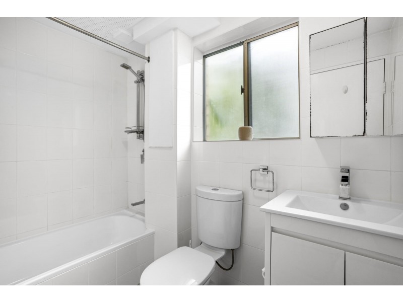 1/16 Clarke Street, Narrabeen NSW 2101