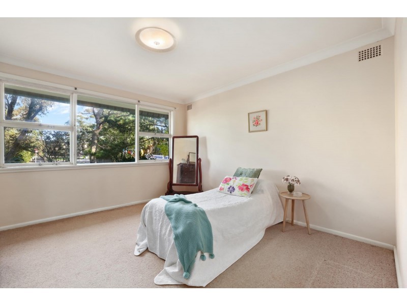 1 Rathowen Parade, Killarney Heights NSW 2087