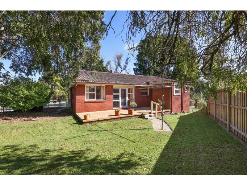 1 Rathowen Parade, Killarney Heights NSW 2087
