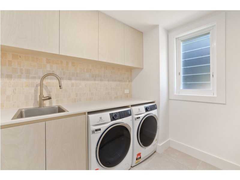 Lower Dupl The Avenue, Newport NSW 2106