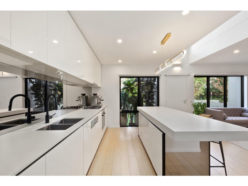 18J Macpherson Street, Warriewood NSW 2102