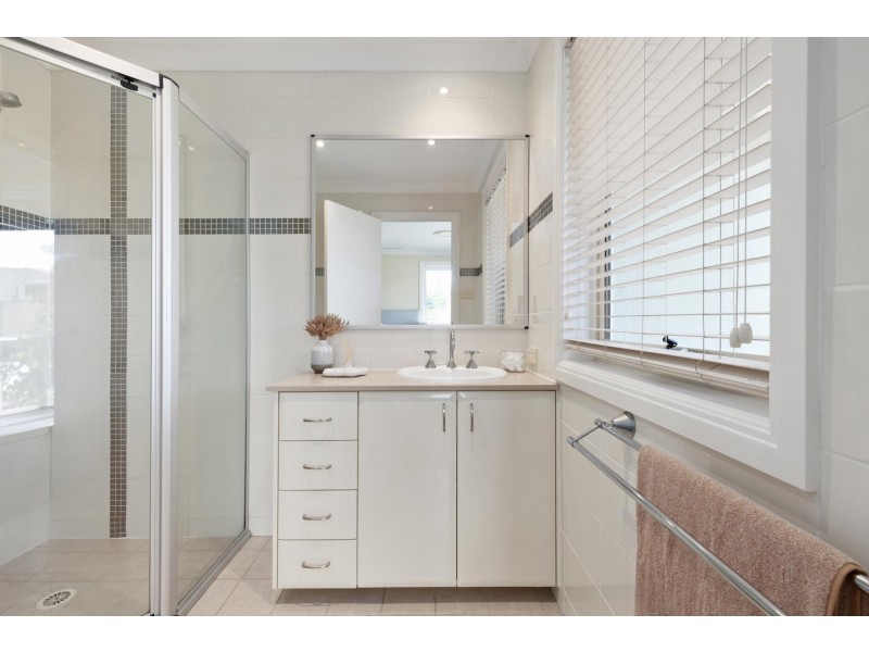 5/2 Fantail Avenue, Warriewood NSW 2102