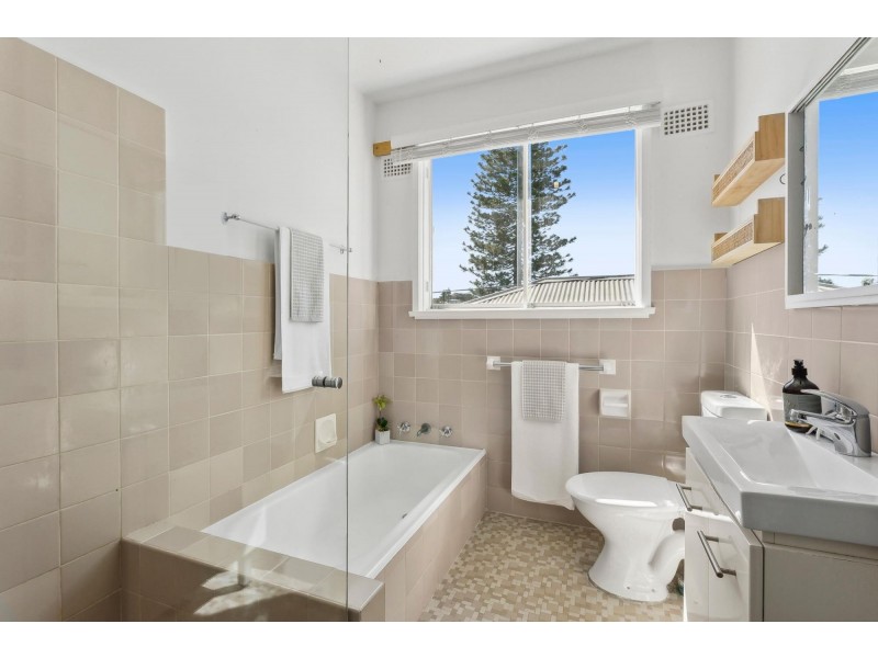 146 Barrenjoey Road, Newport NSW 2106