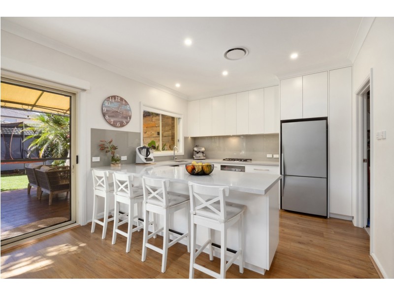 52 Honeyeater Grove, Warriewood NSW 2102