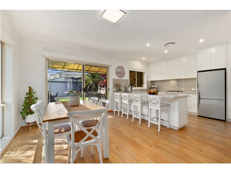 52 Honeyeater Grove, Warriewood NSW 2102