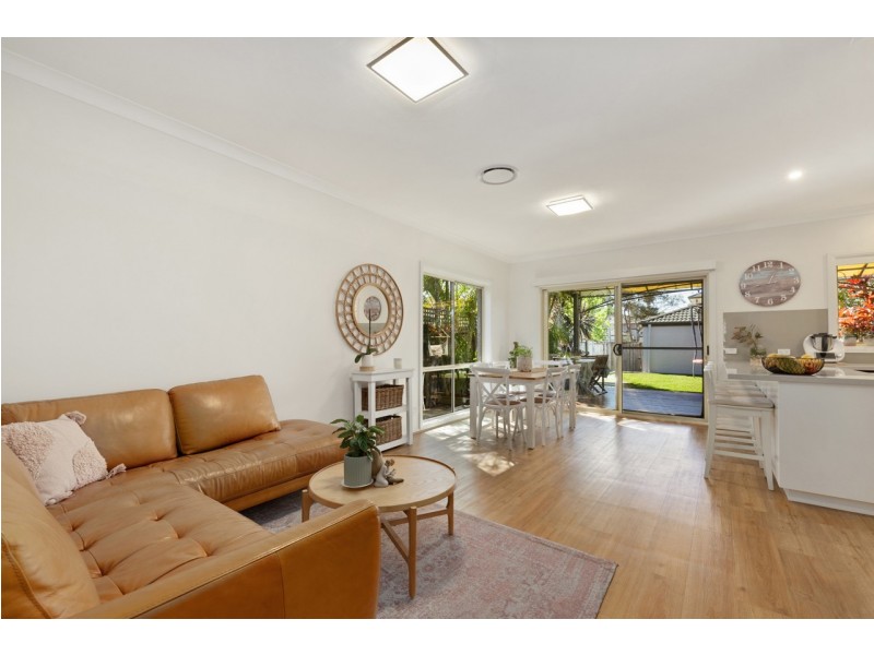 52 Honeyeater Grove, Warriewood NSW 2102