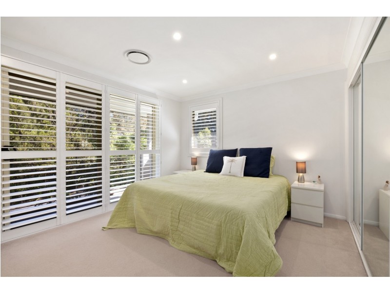 52 Honeyeater Grove, Warriewood NSW 2102