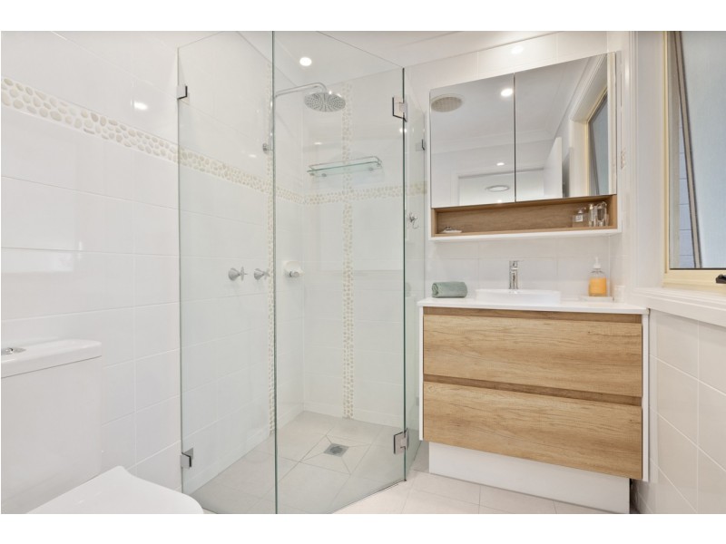 52 Honeyeater Grove, Warriewood NSW 2102