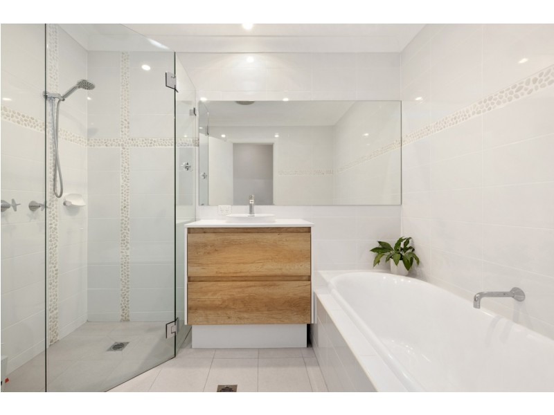 52 Honeyeater Grove, Warriewood NSW 2102