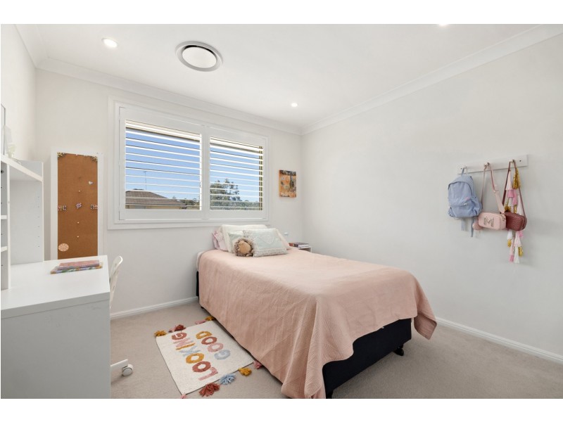 52 Honeyeater Grove, Warriewood NSW 2102