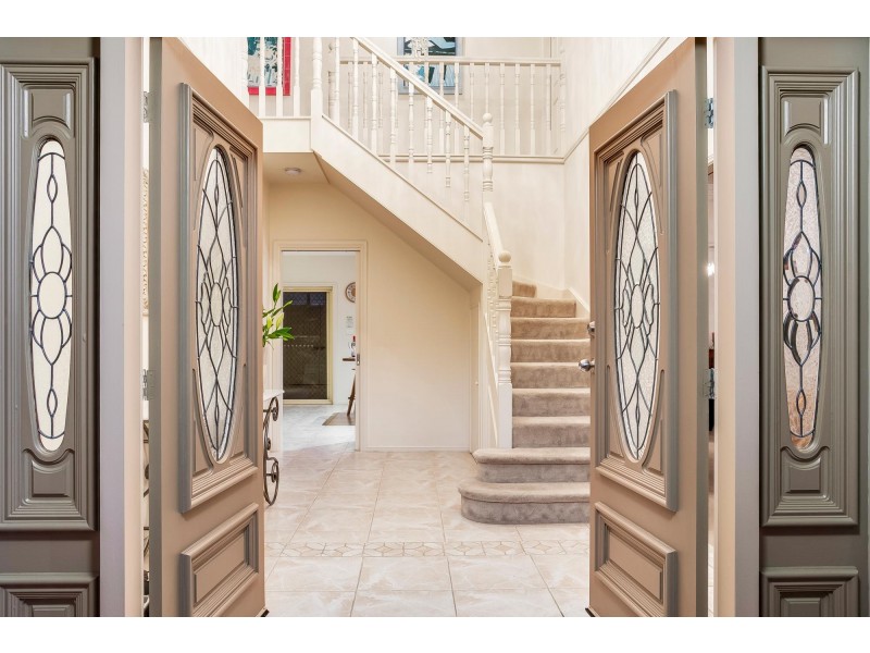 2 Hallstrom Place, Mona Vale NSW 2103