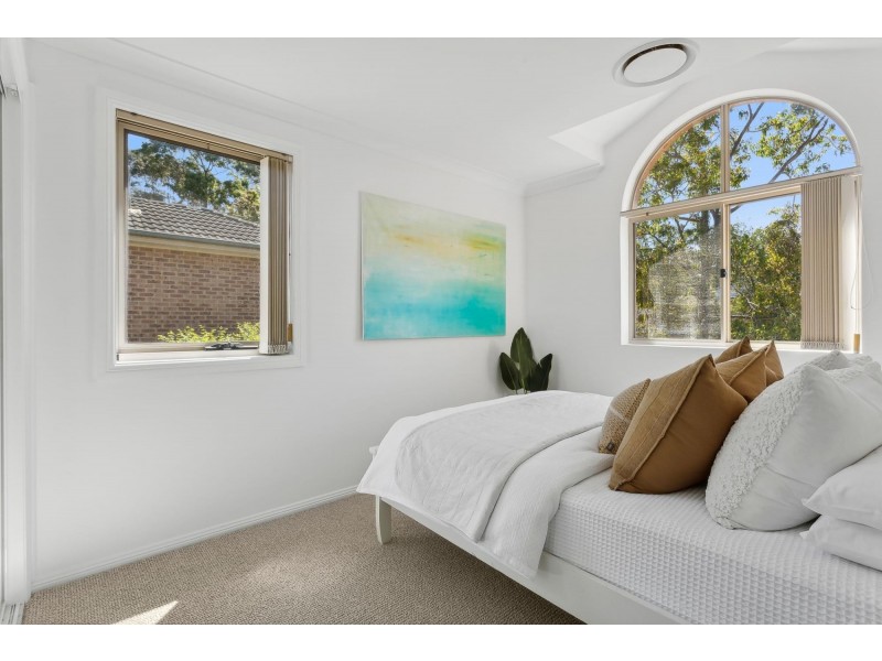 18 Valley View Circuit, Warriewood NSW 2102