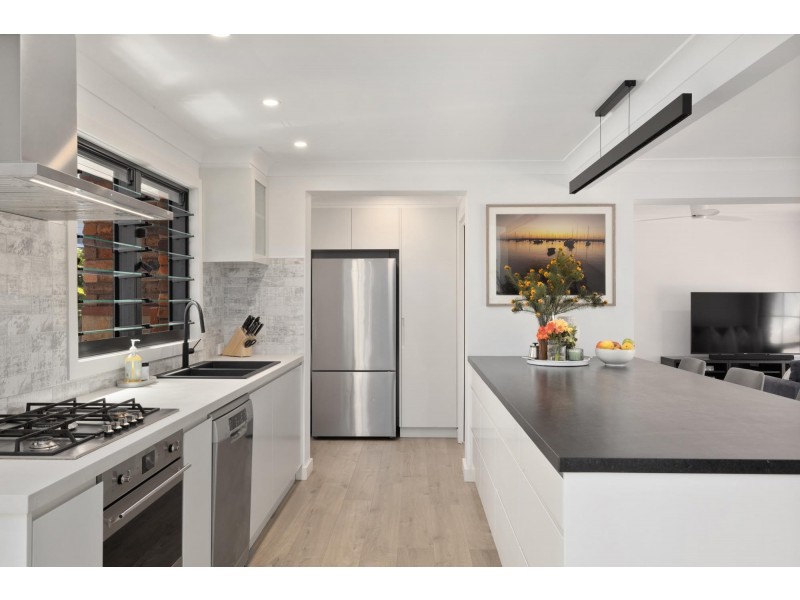16 Parkland Road, Mona Vale NSW 2103