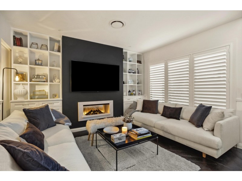 60 Chambers Circuit, Warriewood NSW 2102