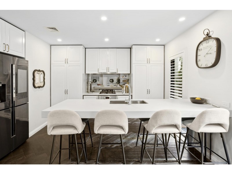 60 Chambers Circuit, Warriewood NSW 2102