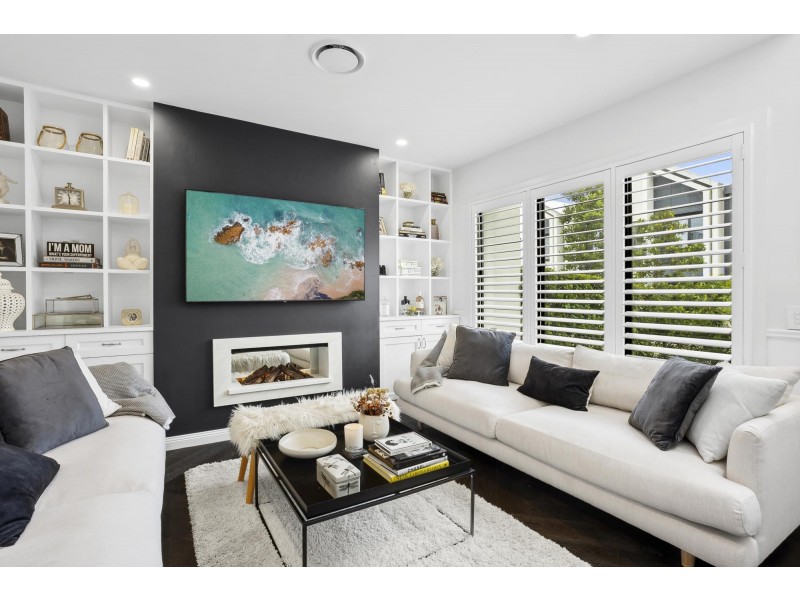 60 Chambers Circuit, Warriewood NSW 2102