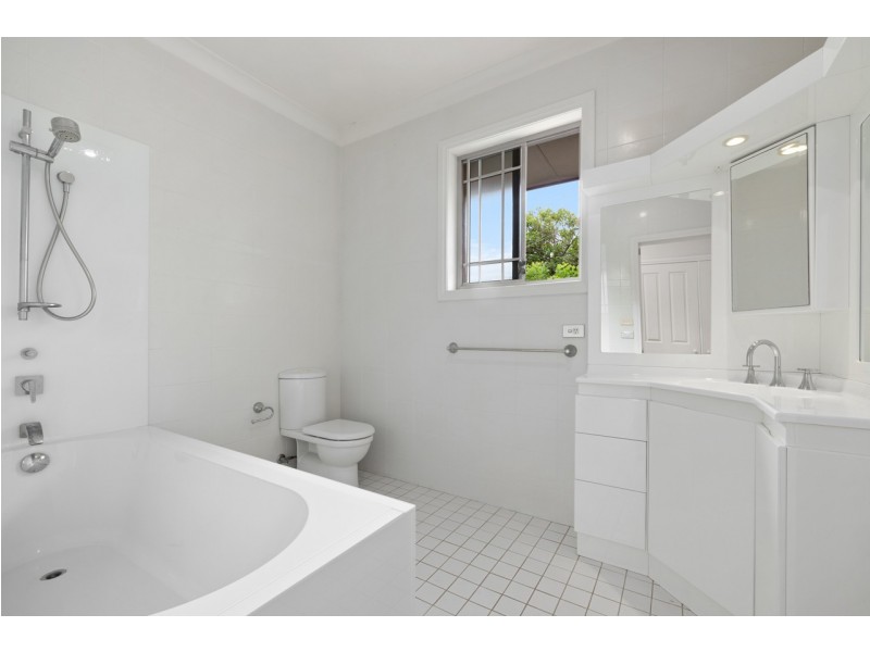 1A Hillcrest Avenue, Mona Vale NSW 2103