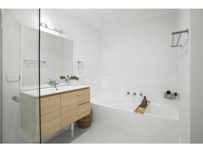 33/30 Macpherson Street, Warriewood NSW 2102